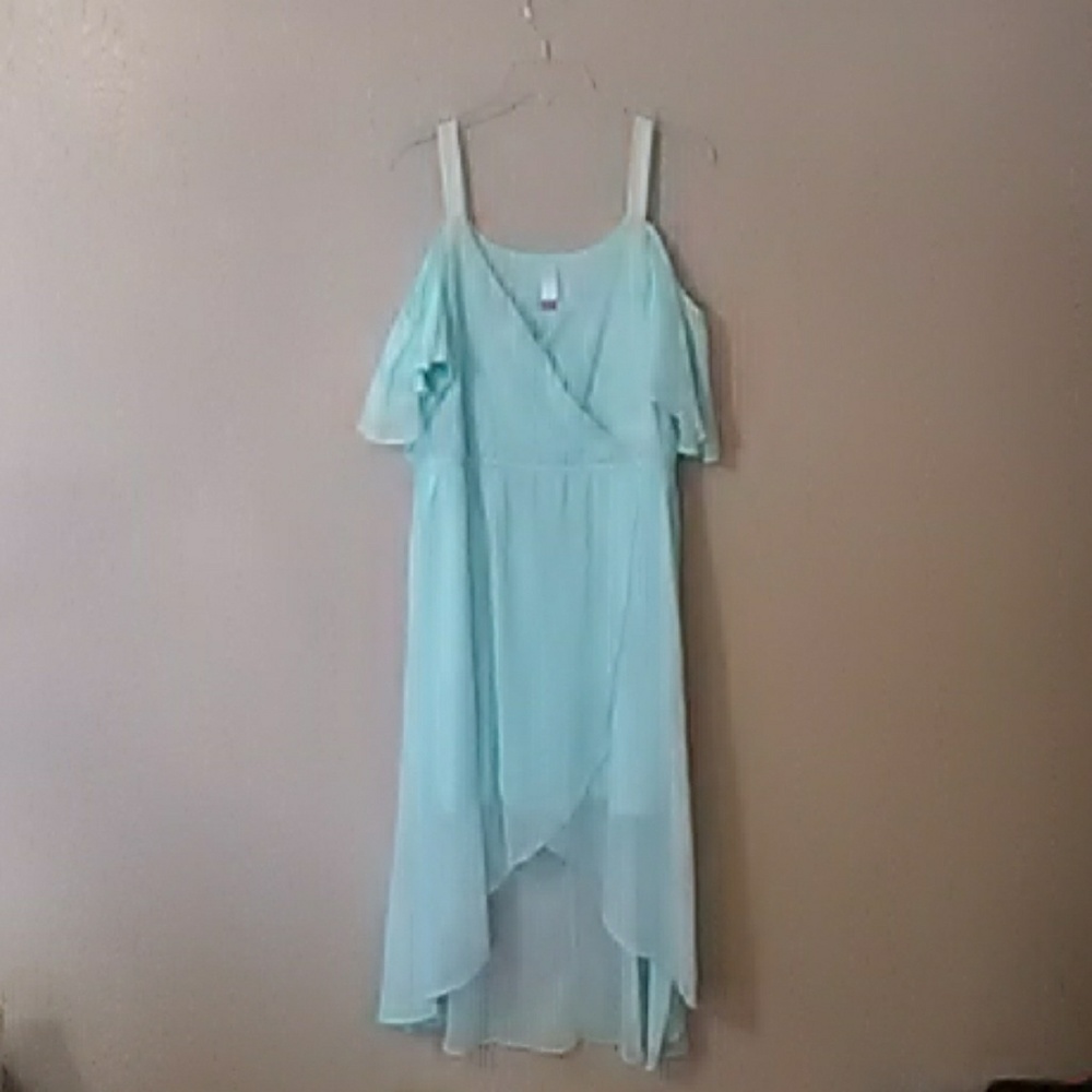Dress - Picture 4 of 4